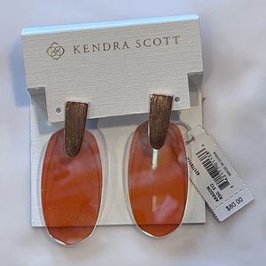 NWT Kendra Scott Aragon Earrings